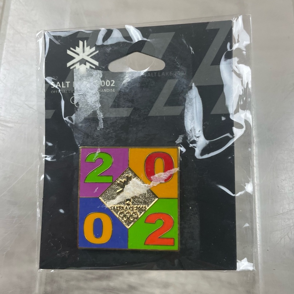 New 2002 Salt Lake Winter Olympics Aminco Pin NOS Y2K Gold Collectible